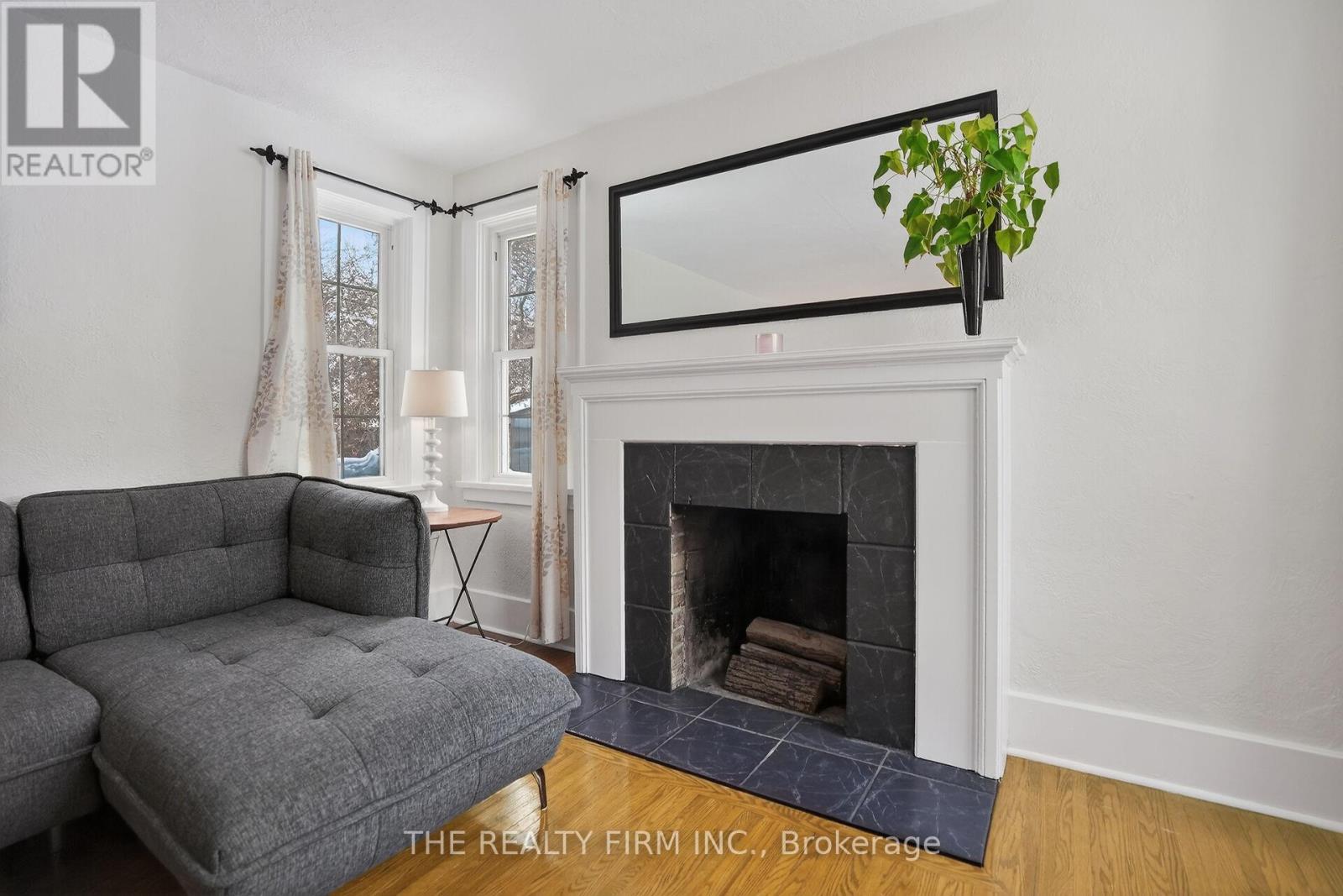 39 Thomas Janes Drive, London South, Ontario  N6C 2G8 - Photo 11 - X12708624