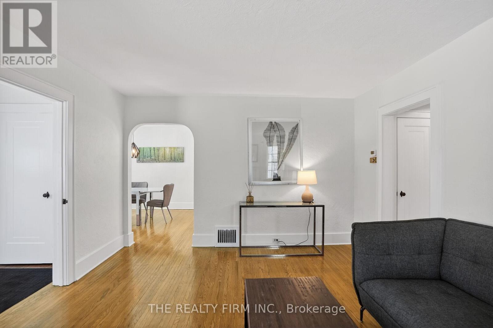 39 Thomas Janes Drive, London South, Ontario  N6C 2G8 - Photo 12 - X12708624