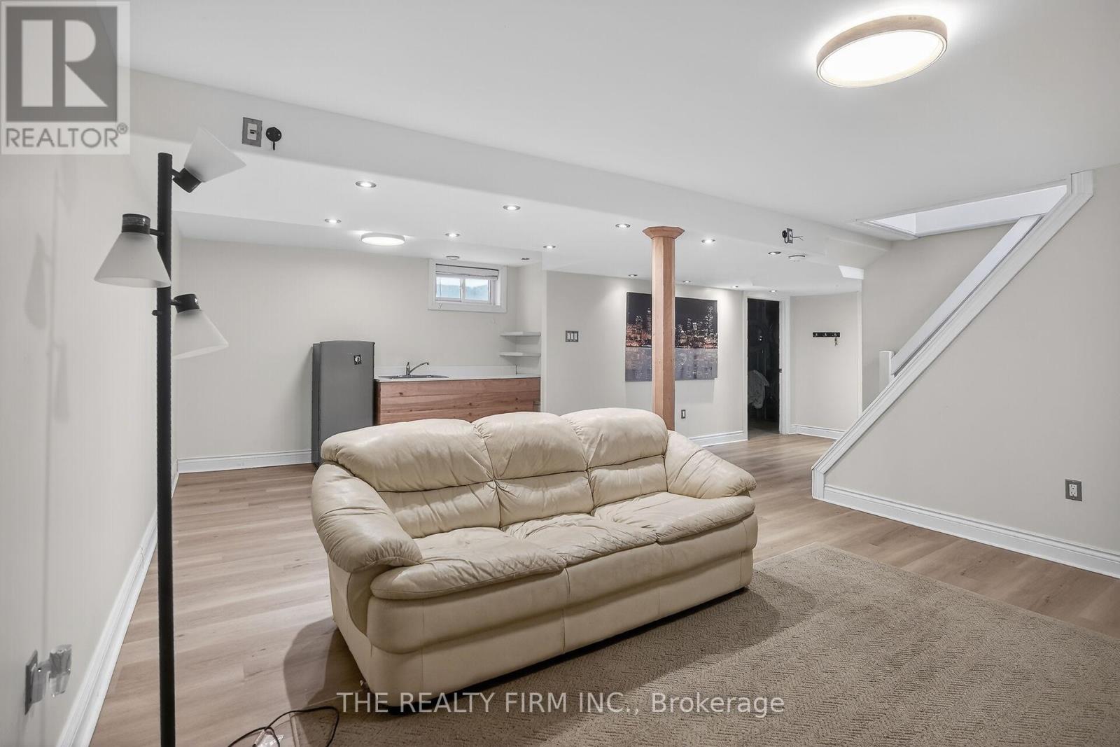 39 Thomas Janes Drive, London South, Ontario  N6C 2G8 - Photo 28 - X12708624