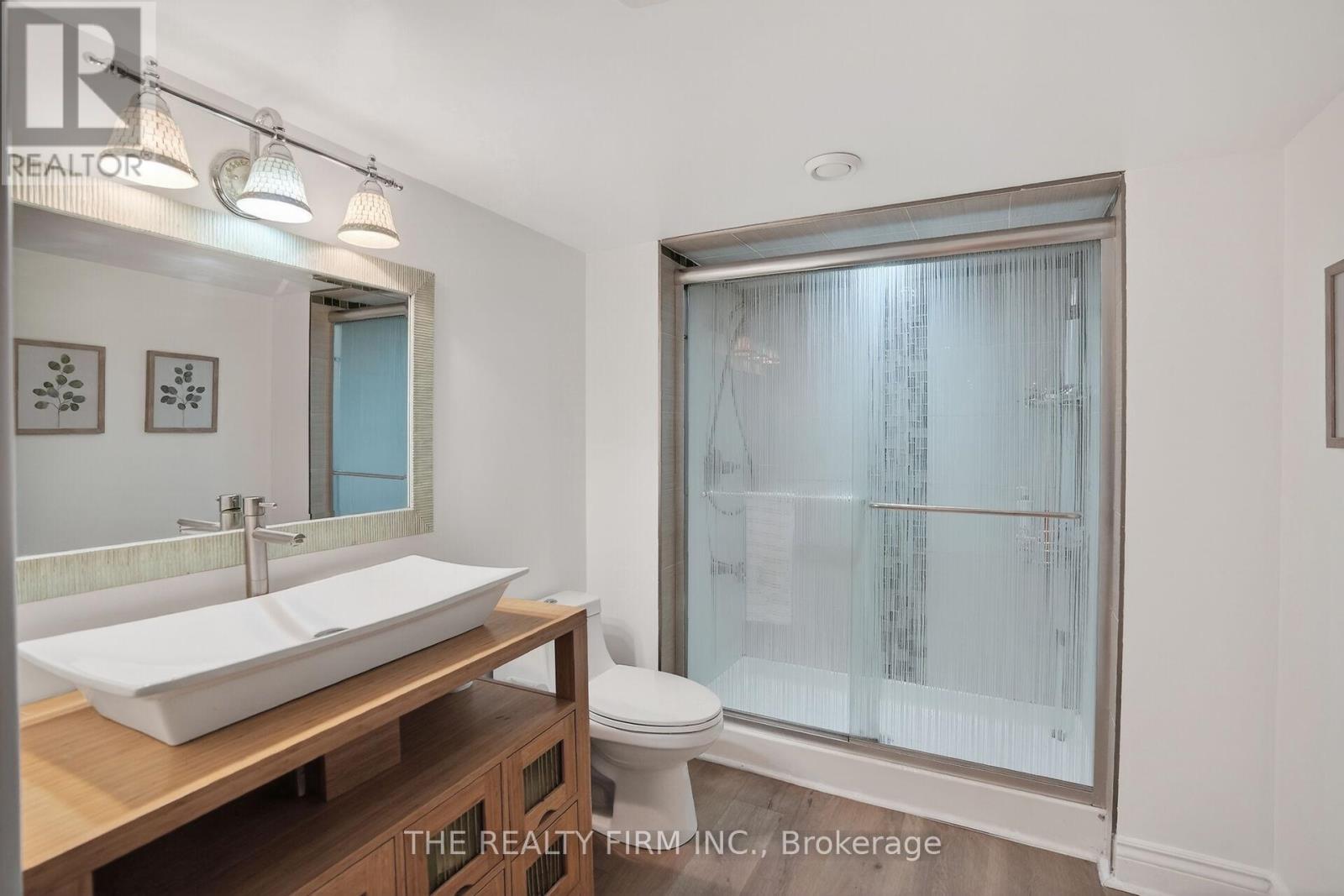 39 Thomas Janes Drive, London South, Ontario  N6C 2G8 - Photo 35 - X12708624