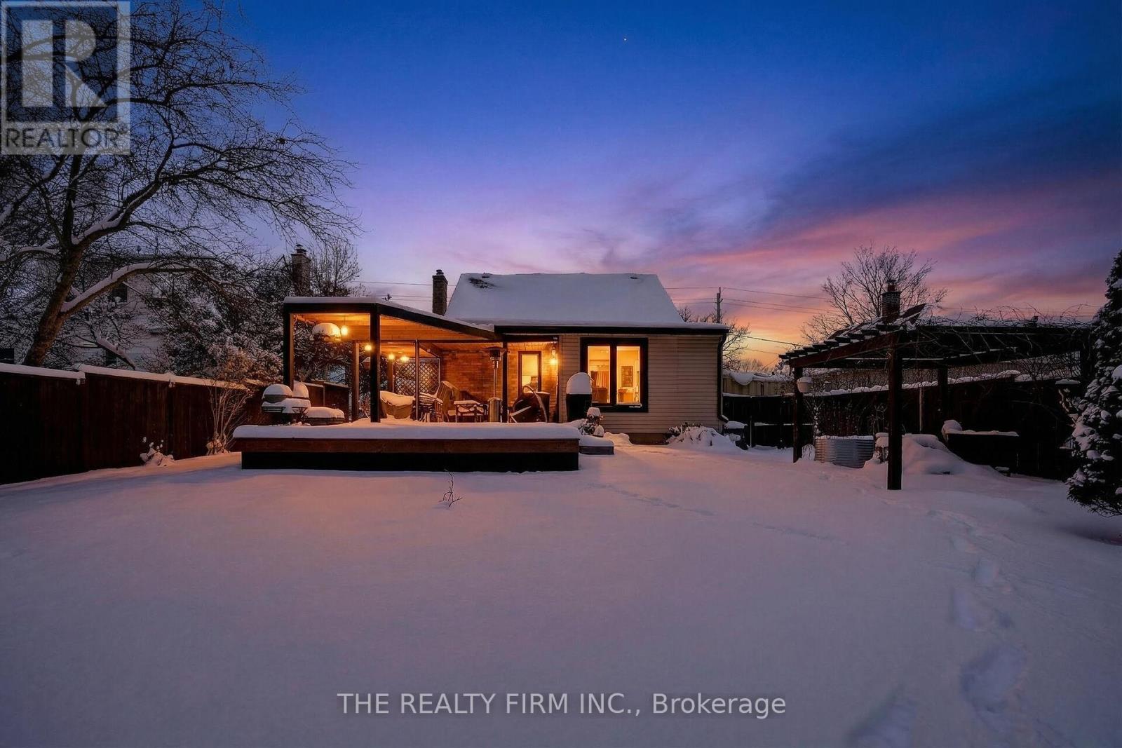 39 Thomas Janes Drive, London South, Ontario  N6C 2G8 - Photo 42 - X12708624