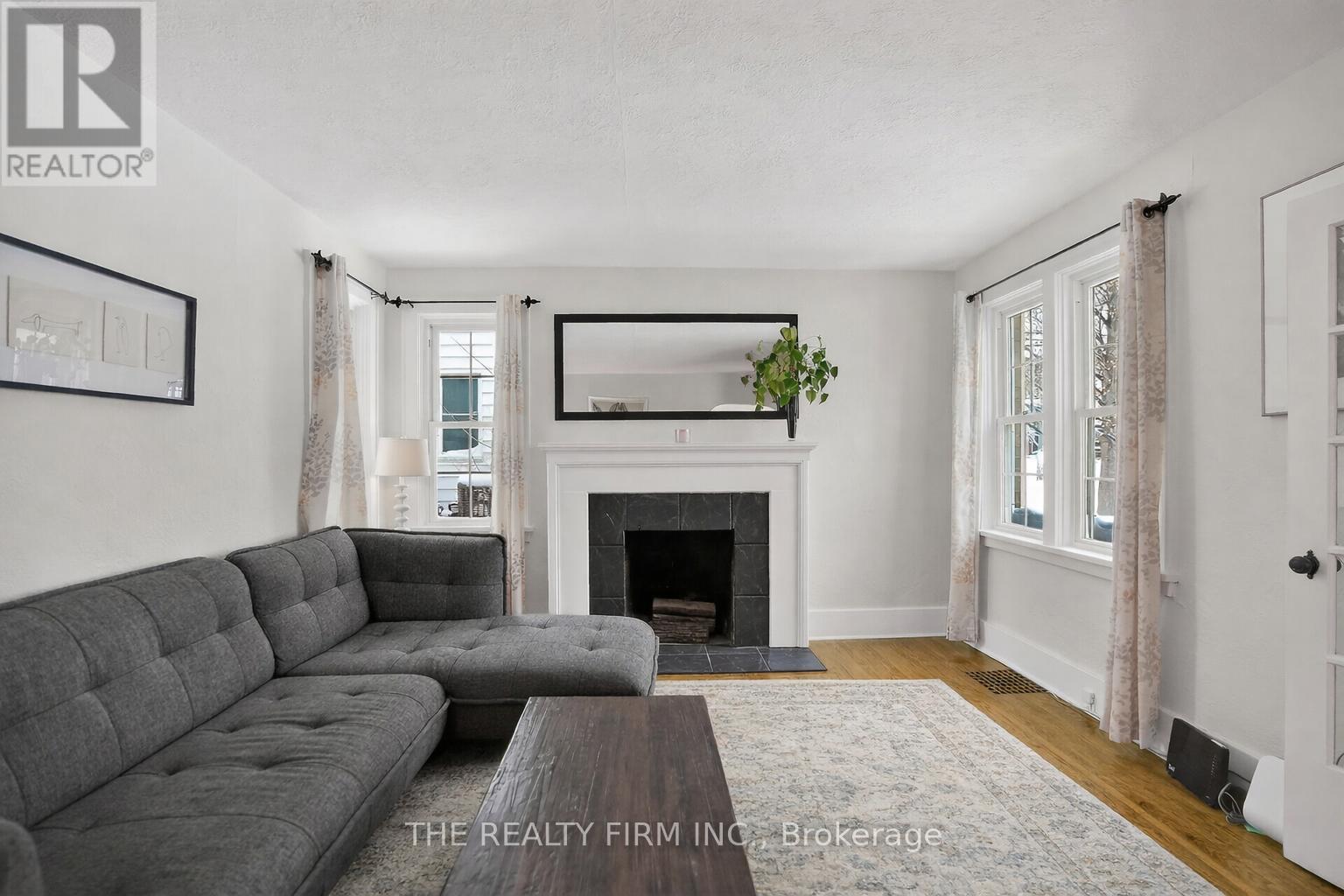 39 Thomas Janes Drive, London South, Ontario  N6C 2G8 - Photo 9 - X12708624