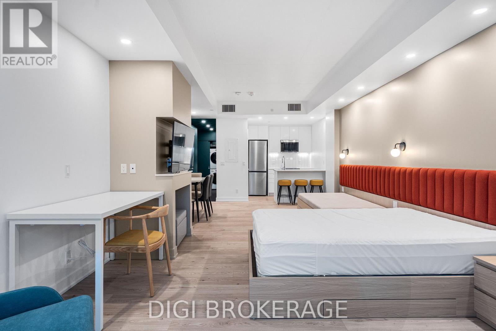 613 - 1250 Cummings Avenue, Ottawa, Ontario  K1J 0E4 - Photo 2 - X12708736