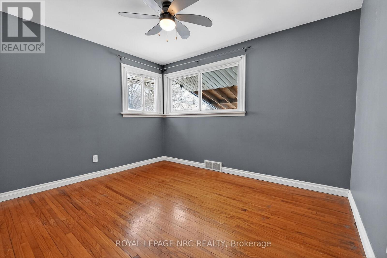 3 Cayuga Avenue, St. Catharines, Ontario  L2R 1E4 - Photo 14 - X12708768