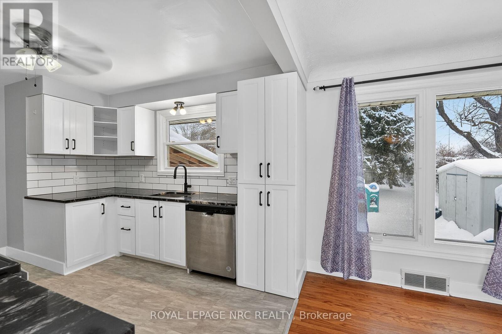 3 Cayuga Avenue, St. Catharines, Ontario  L2R 1E4 - Photo 8 - X12708768