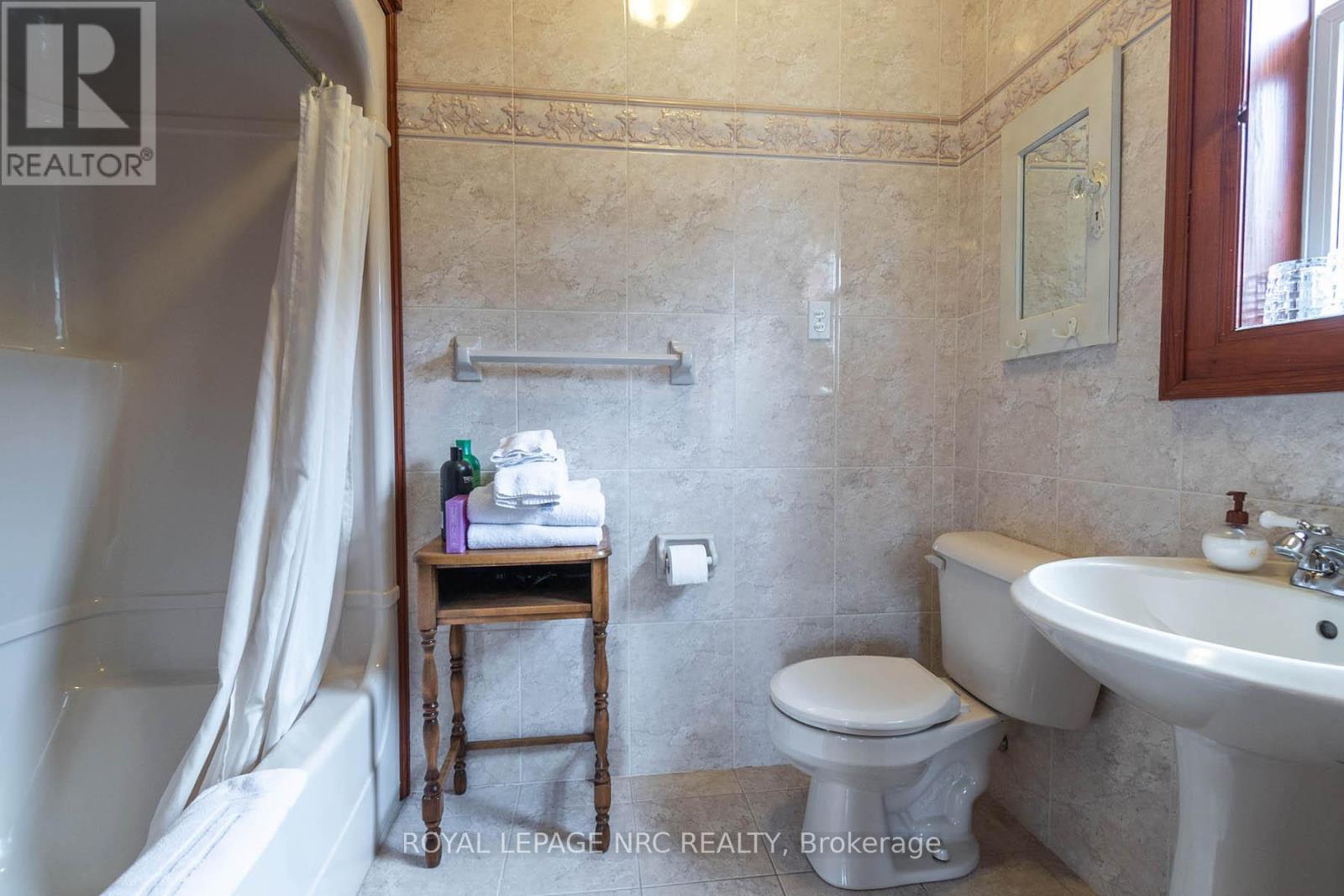 14902 Niagara River Parkway, Niagara-On-The-Lake, Ontario  L0S 1J0 - Photo 26 - X12708880