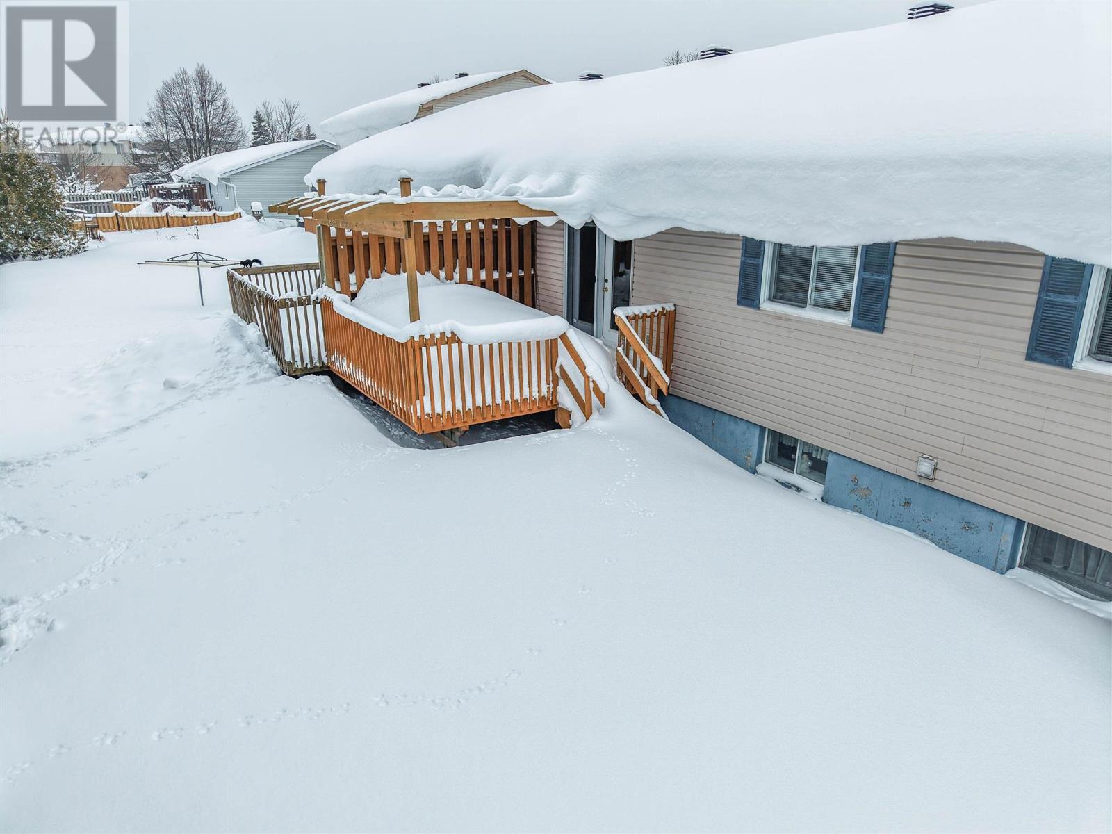 874 Lake St, Sault Ste. Marie, Ontario  P6B 6K2 - Photo 3 - SM260045