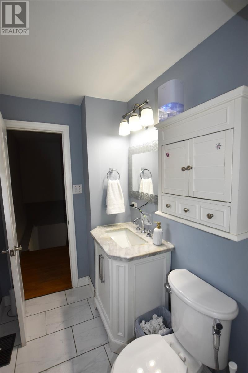 123 Palace Dr, Sault Ste. Marie, Ontario  P6B 5H7 - Photo 28 - SM260069