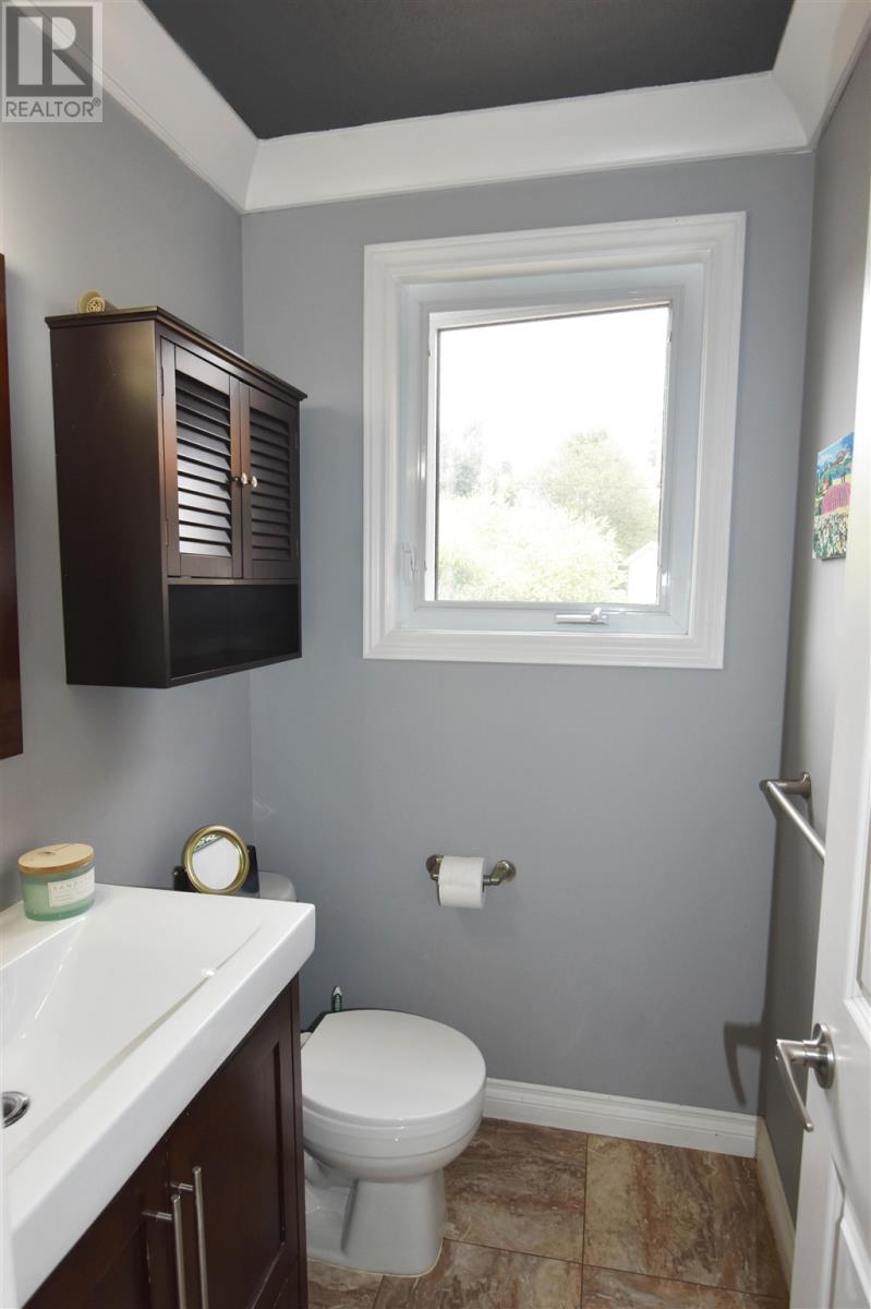 123 Palace Dr, Sault Ste. Marie, Ontario  P6B 5H7 - Photo 38 - SM260069