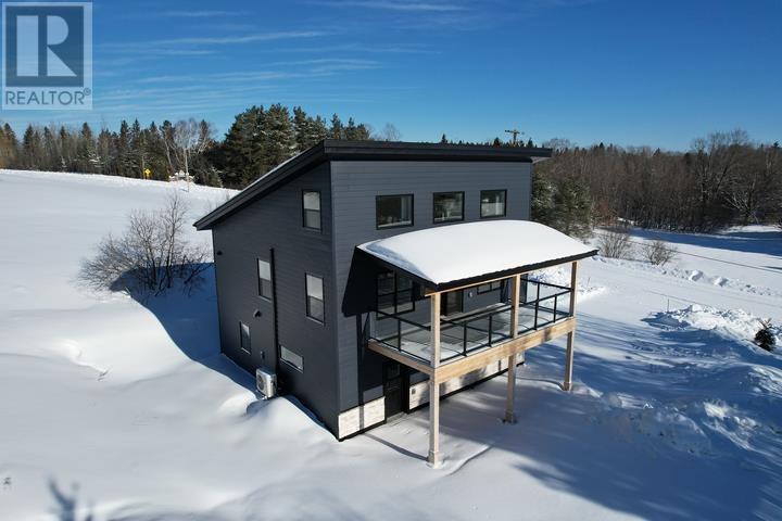 87 Anderson Rd, Sault Ste. Marie, Ontario  P6C 6G5 - Photo 2 - SM260121