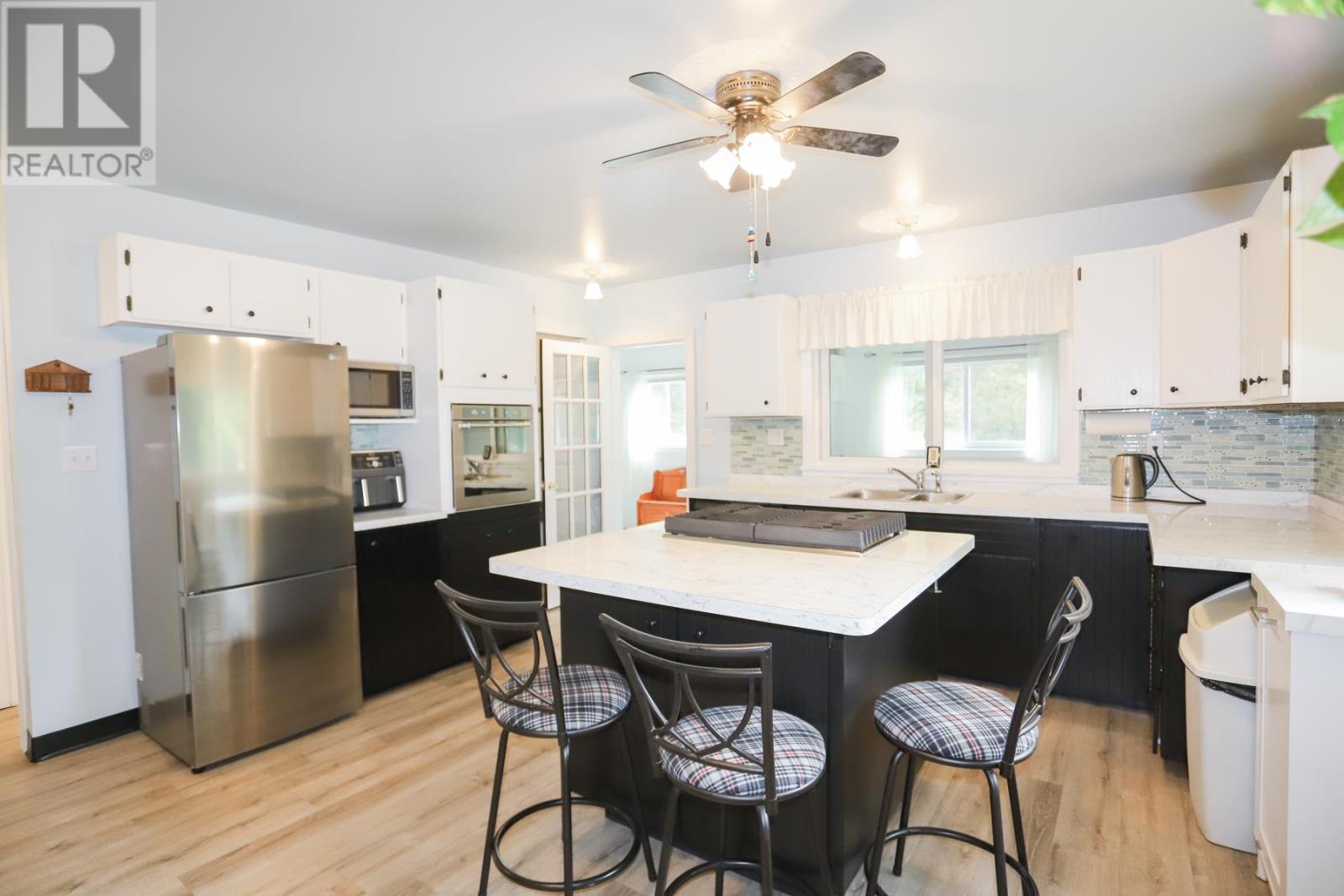 2962 Huron Line, Richards Landing, Ontario  P0R 1J0 - Photo 23 - SM260124