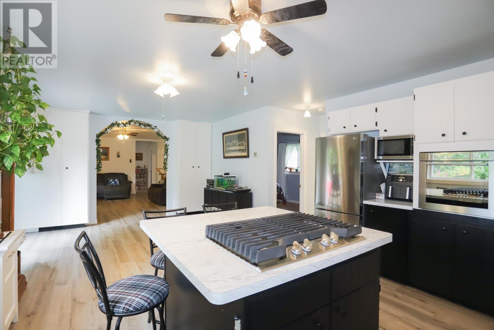 2962 Huron Line, Richards Landing, Ontario  P0R 1J0 - Photo 26 - SM260124