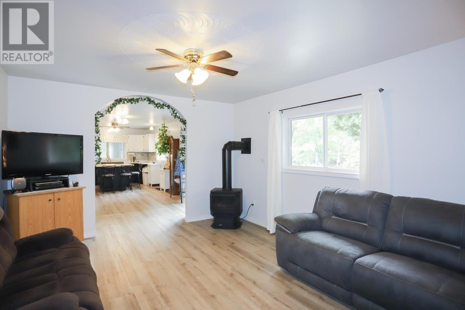 2962 Huron Line, Richards Landing, Ontario  P0R 1J0 - Photo 32 - SM260124