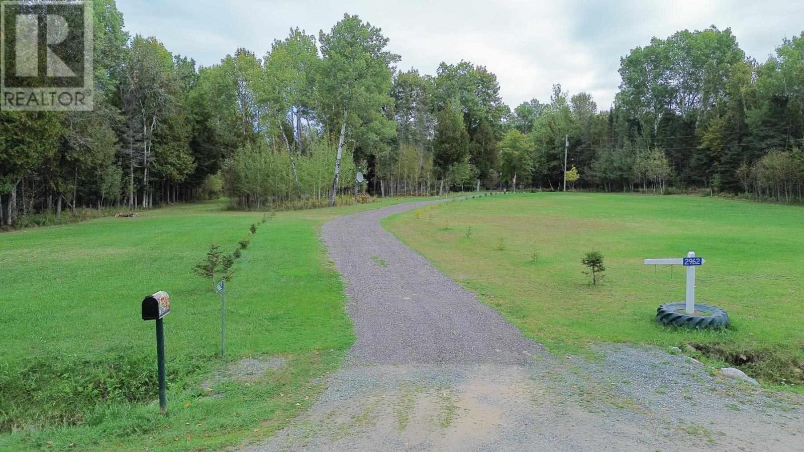 2962 Huron Line, Richards Landing, Ontario  P0R 1J0 - Photo 9 - SM260124