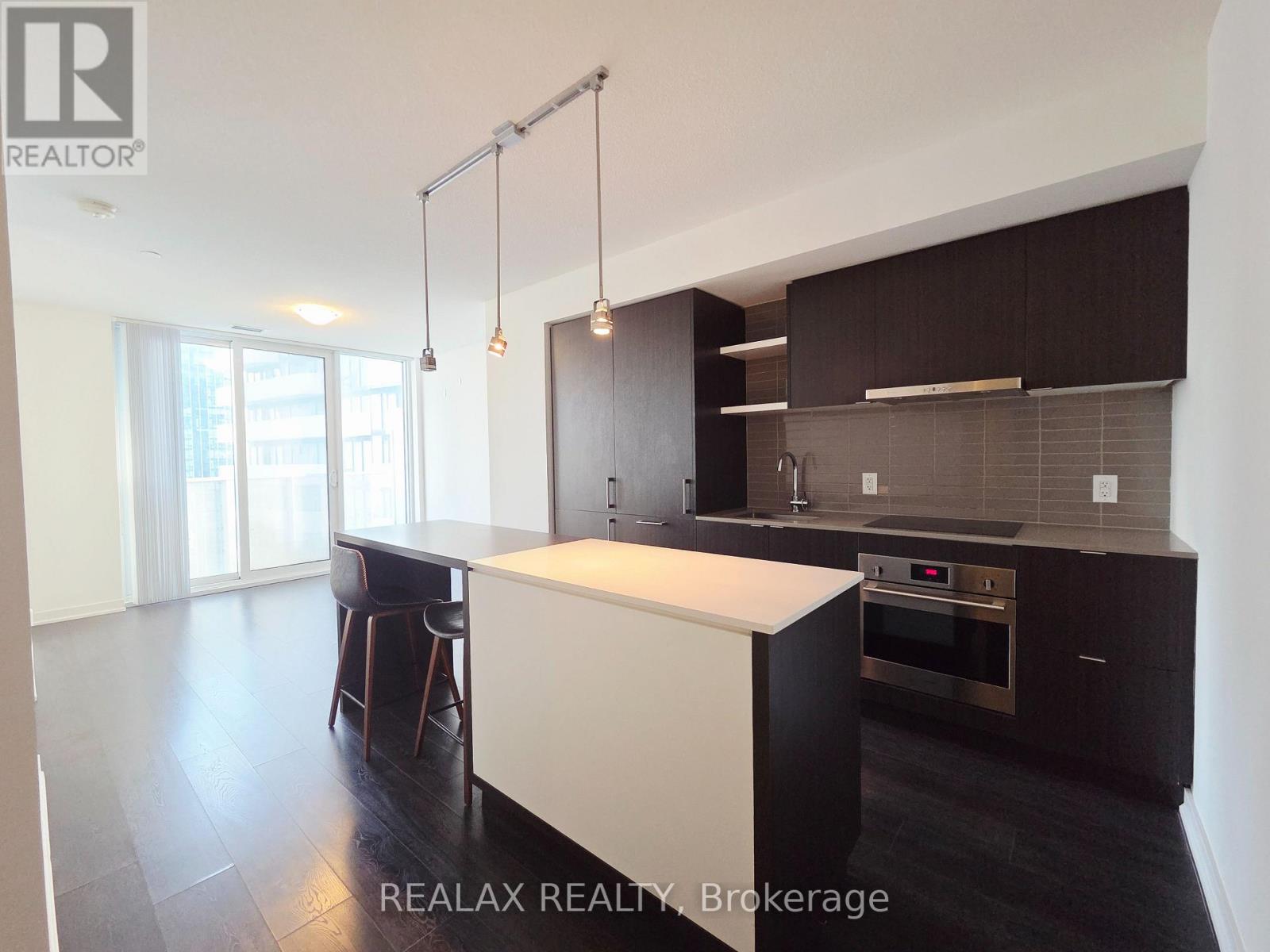 3905 - 100 Harbour Street, Toronto, Ontario  M5J 0B5 - Photo 2 - C12708612