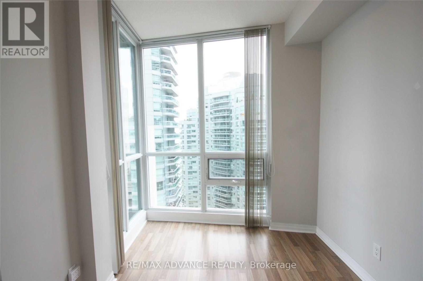 2007 - 12 Yonge Street, Toronto, Ontario  M5E 1Z9 - Photo 11 - C12708668