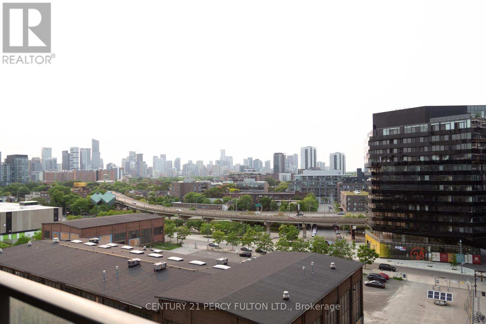 S816 - 120 Bayview Avenue, Toronto, Ontario  M5A 0G4 - Photo 18 - C12708674