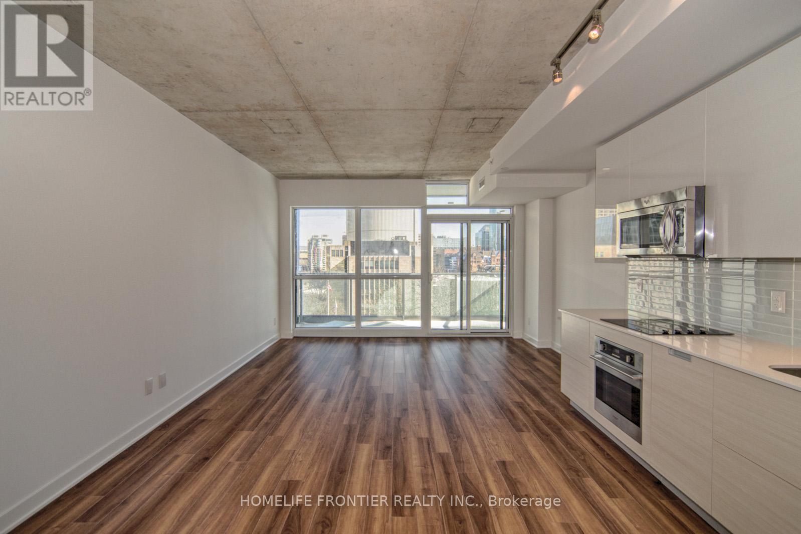 2005 - 210 Simcoe Street, Toronto, Ontario  M5T 0A9 - Photo 2 - C12708770