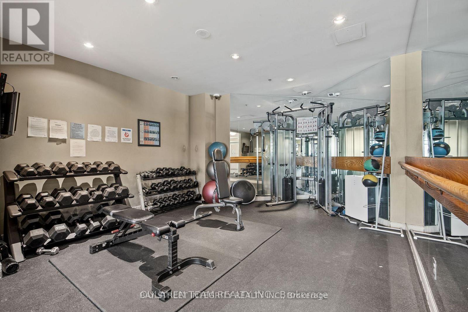 Uph04 - 16 Harrison Garden Boulevard, Toronto, Ontario  M2N 7J6 - Photo 17 - C12708836