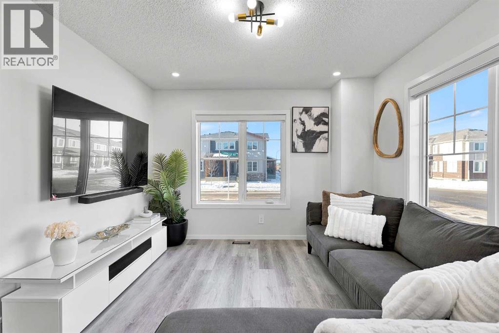 11 Carringham Way Nw, Calgary, Alberta  T3P 1W2 - Photo 13 - A2277979