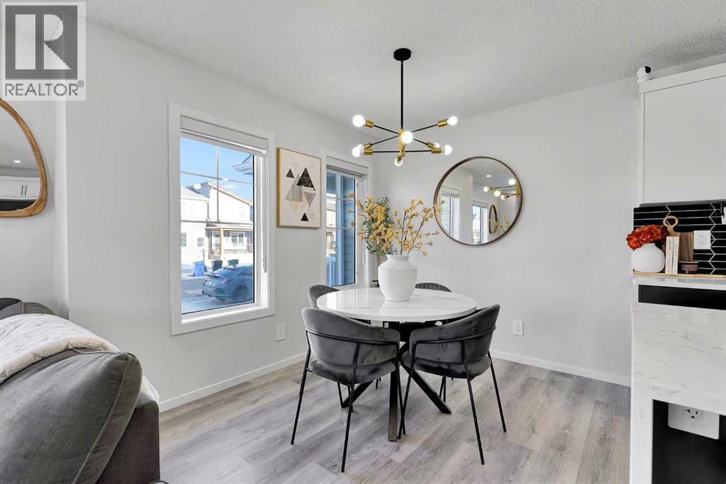 11 Carringham Way Nw, Calgary, Alberta  T3P 1W2 - Photo 9 - A2277979