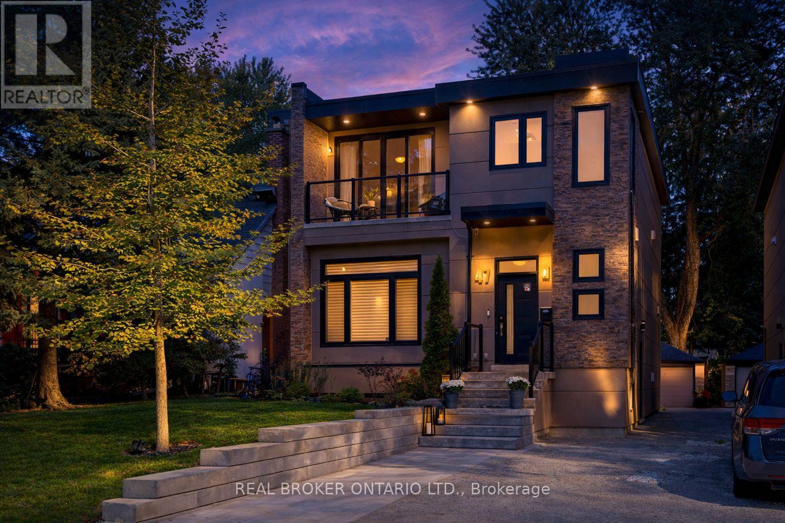 47 EASTVILLE AVENUE, Toronto, Ontario