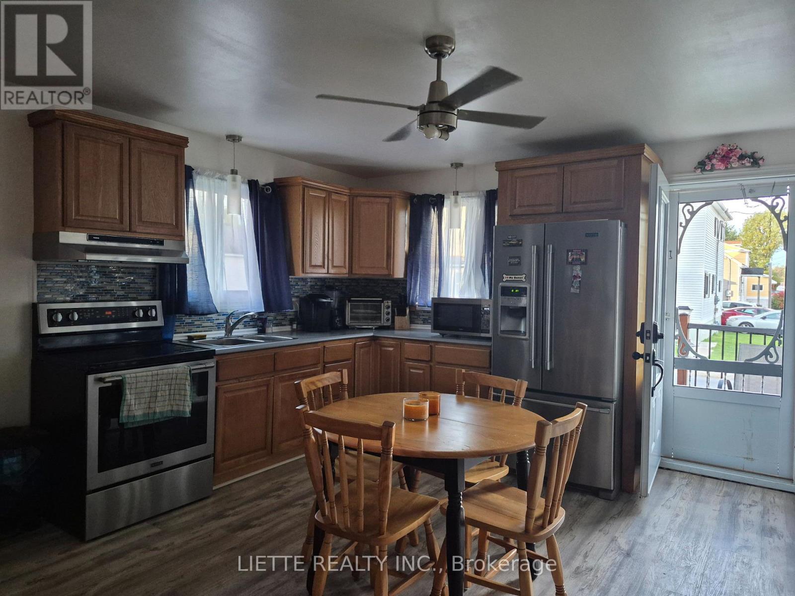 823 Bedford Street N, Cornwall, Ontario  K6J 4E9 - Photo 5 - X12708716