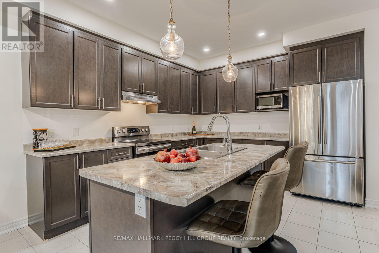 19834 Leslie Street, East Gwillimbury, Ontario  L9N 0S2 - Photo 2 - N12708606