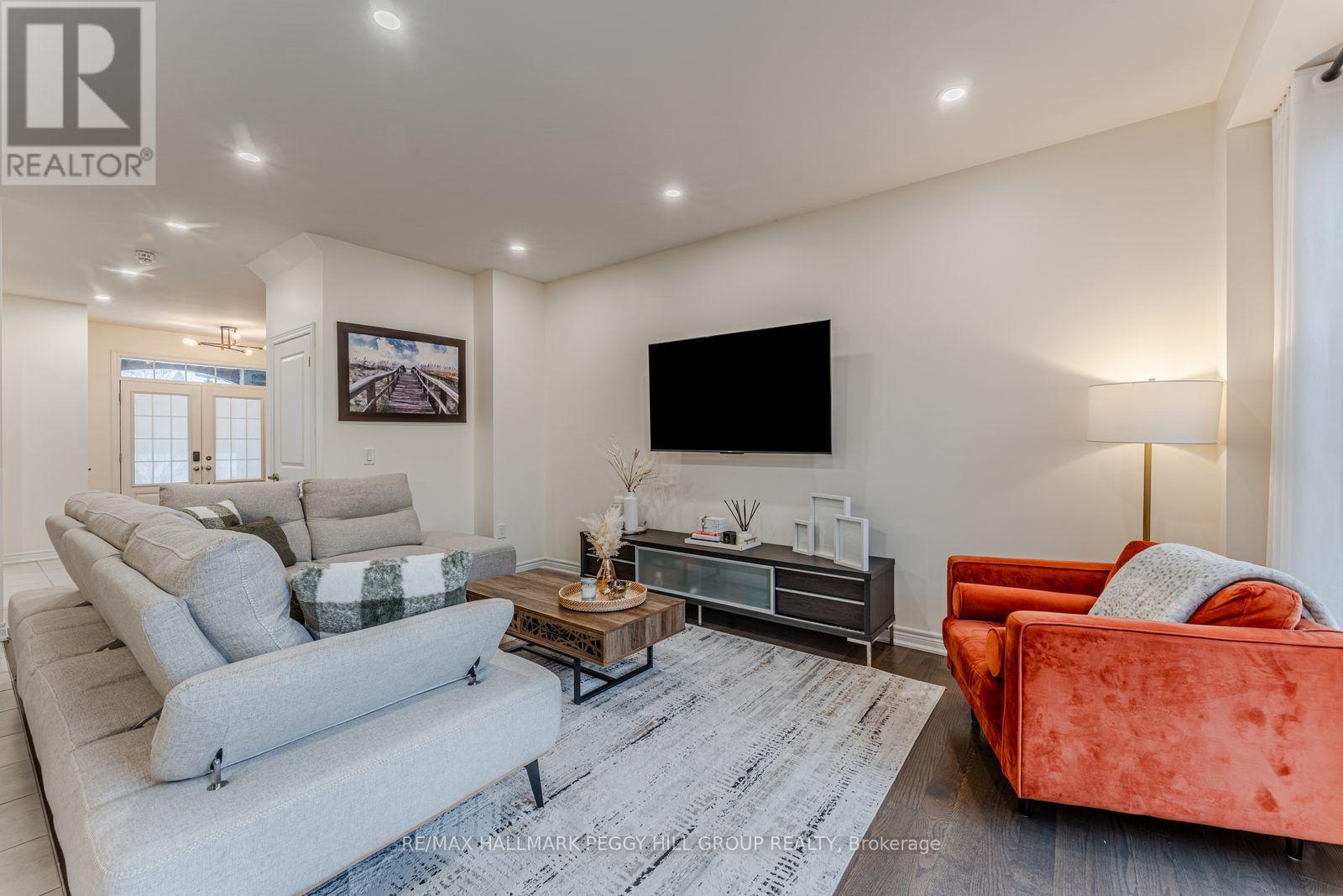 19834 Leslie Street, East Gwillimbury, Ontario  L9N 0S2 - Photo 4 - N12708606