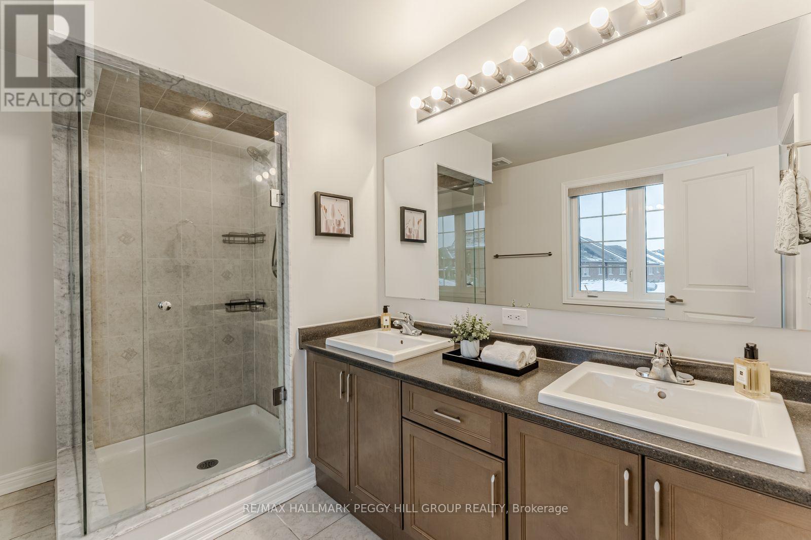 19834 Leslie Street, East Gwillimbury, Ontario  L9N 0S2 - Photo 7 - N12708606