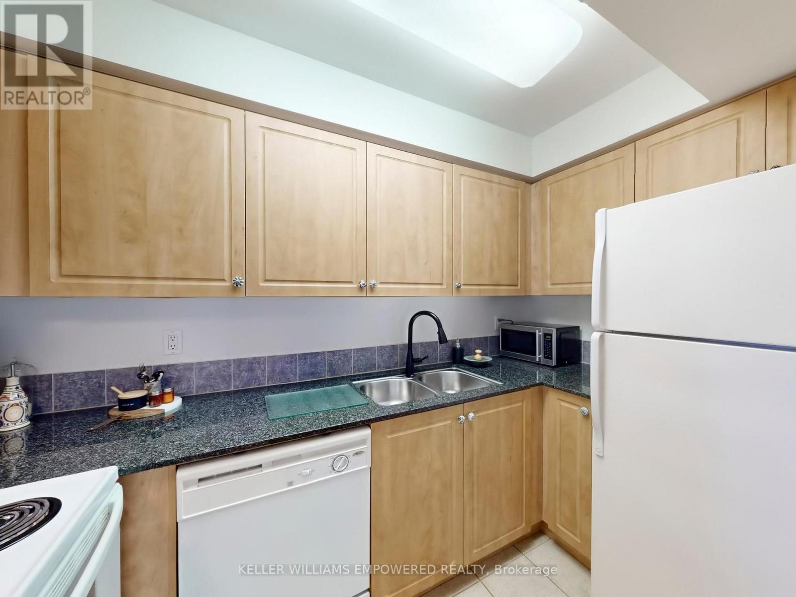 207 - 330 Red Maple Road E, Richmond Hill, Ontario  L4C 0T6 - Photo 16 - N12708644