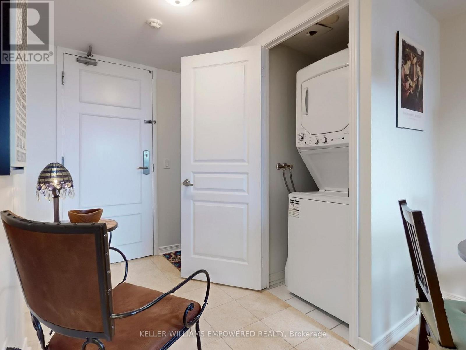 207 - 330 Red Maple Road E, Richmond Hill, Ontario  L4C 0T6 - Photo 22 - N12708644