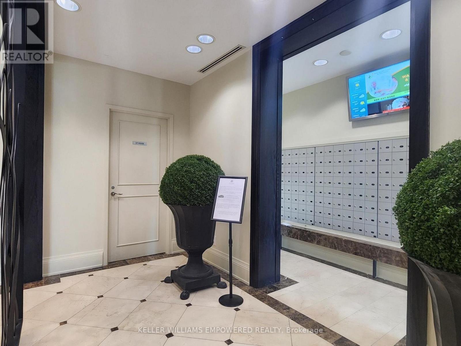 207 - 330 Red Maple Road E, Richmond Hill, Ontario  L4C 0T6 - Photo 5 - N12708644