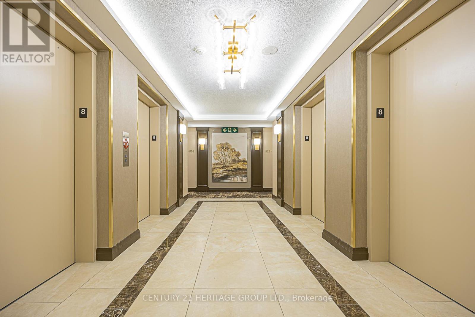 818 - 18 Harding Boulevard, Richmond Hill, Ontario  L4C 0T3 - Photo 5 - N12708662