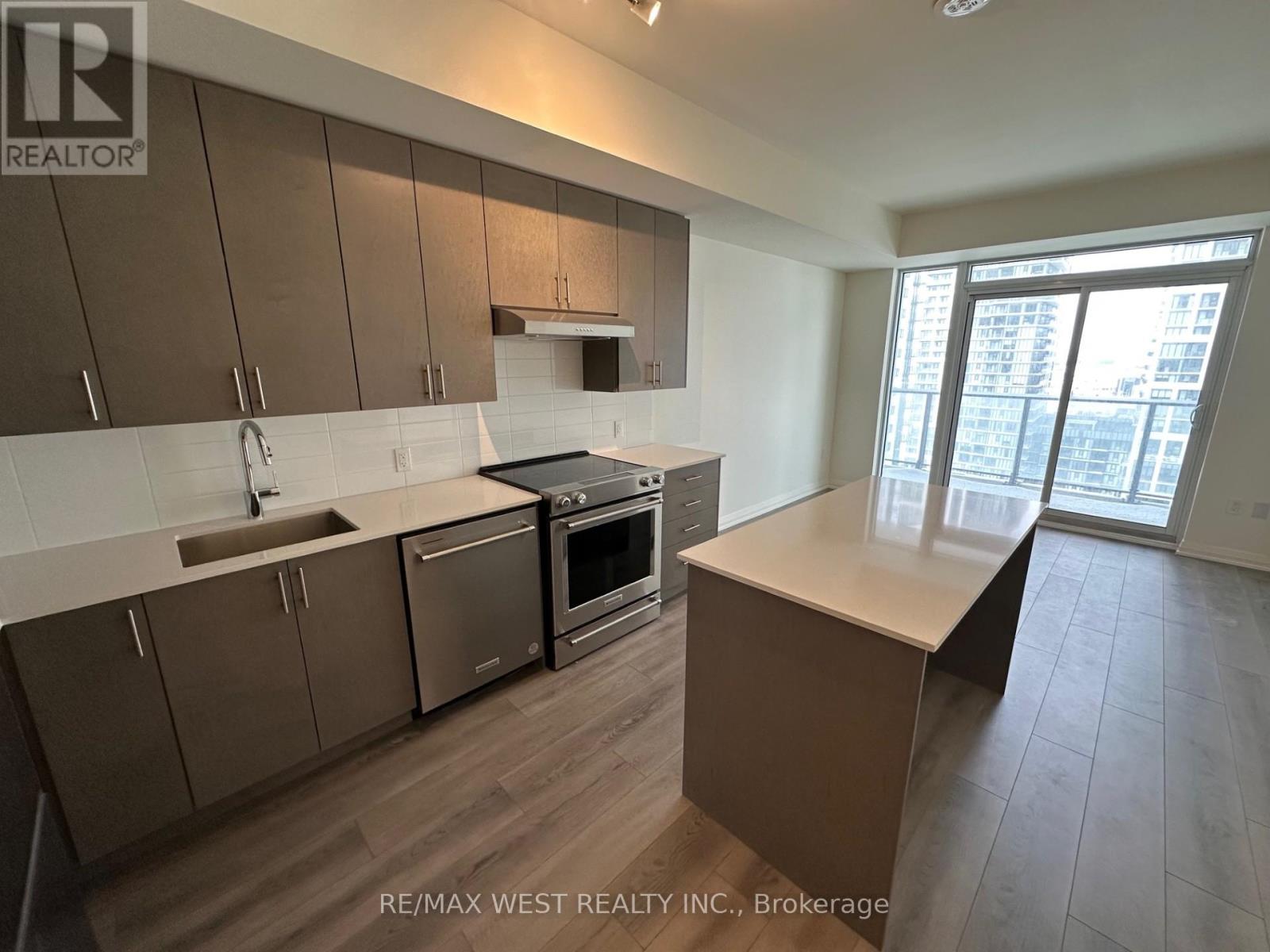 1418 - 8960 Jane Street, Vaughan, Ontario  L4K 0N9 - Photo 3 - N12708706