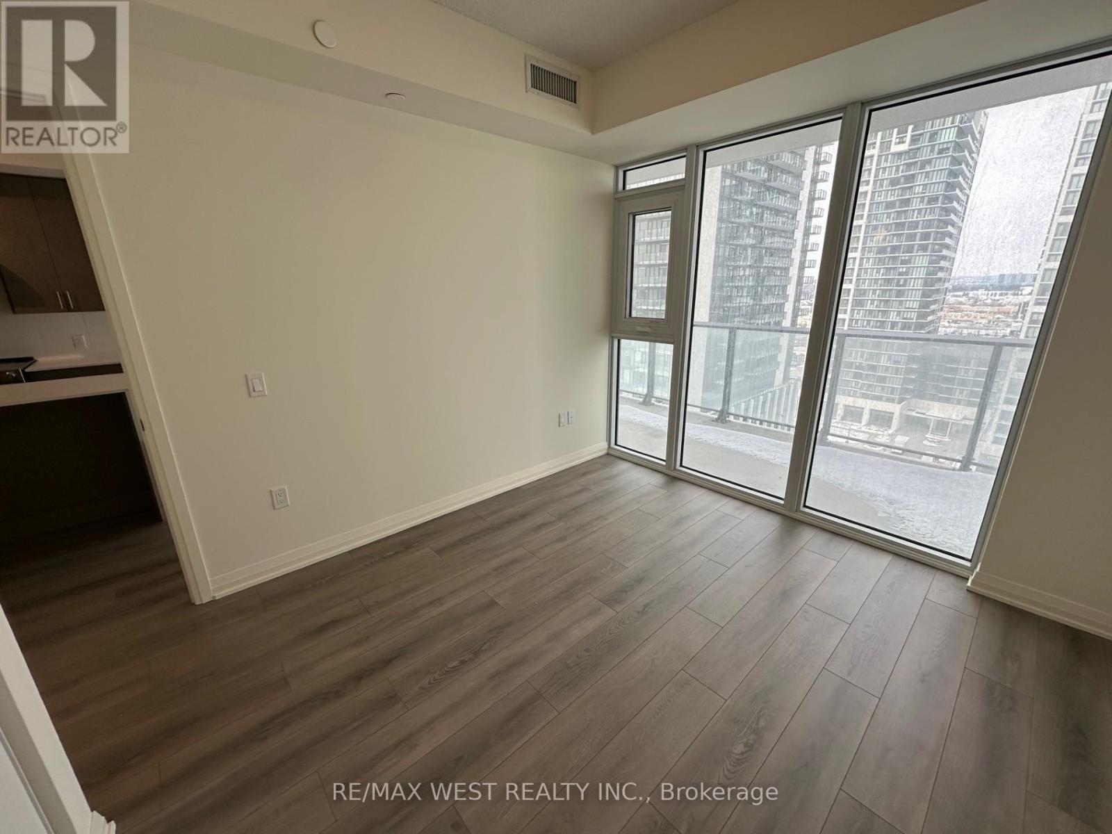 1418 - 8960 Jane Street, Vaughan, Ontario  L4K 0N9 - Photo 8 - N12708706