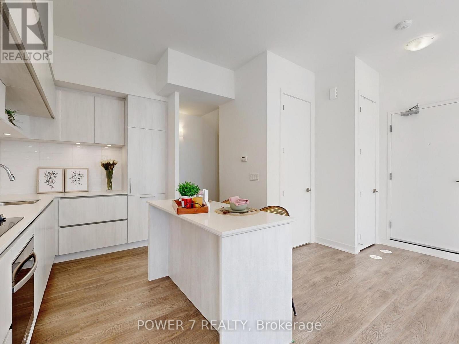 1009 - 14 David Eyer Road, Richmond Hill, Ontario  L4S 0N4 - Photo 11 - N12708760