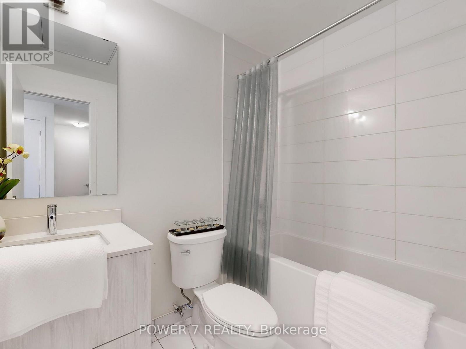 1009 - 14 David Eyer Road, Richmond Hill, Ontario  L4S 0N4 - Photo 25 - N12708760