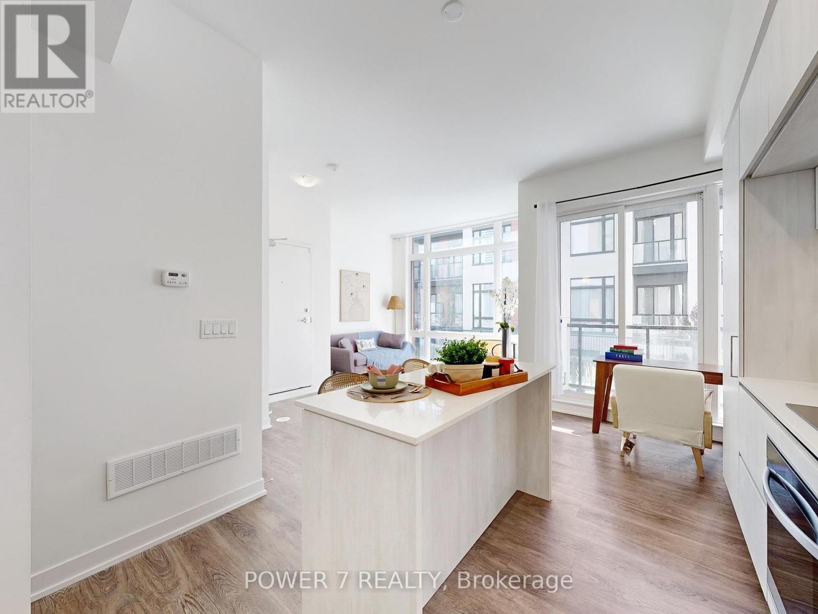 1009 - 14 David Eyer Road, Richmond Hill, Ontario  L4S 0N4 - Photo 9 - N12708760