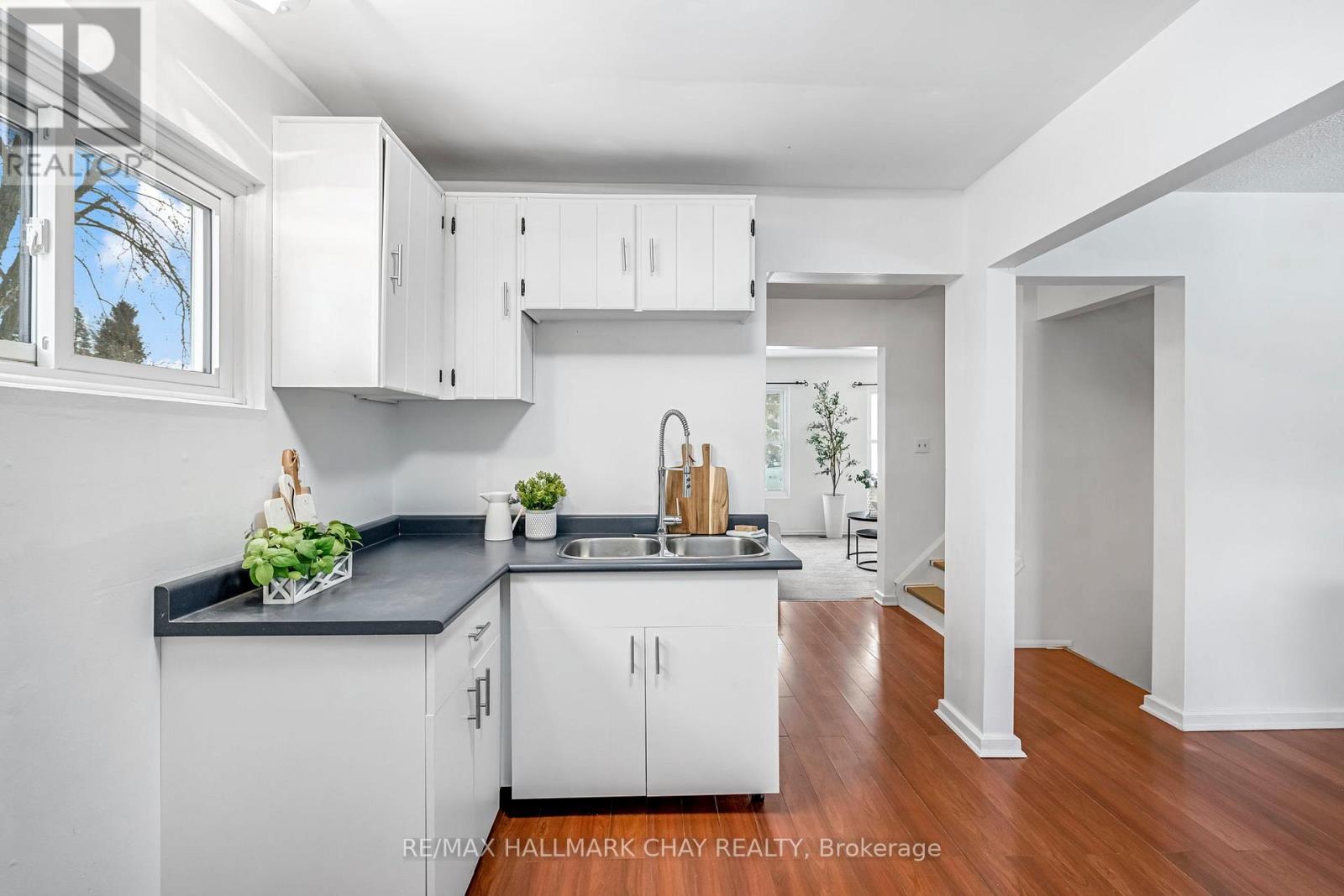 28 Wilde Place, Barrie, Ontario  L4N 4W7 - Photo 13 - S12708740