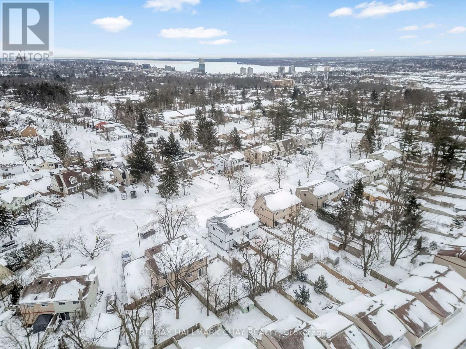 28 Wilde Place, Barrie, Ontario  L4N 4W7 - Photo 43 - S12708740