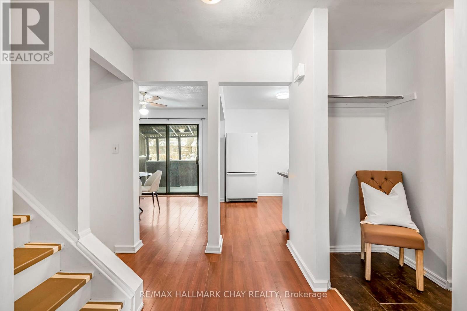 28 Wilde Place, Barrie, Ontario  L4N 4W7 - Photo 8 - S12708740