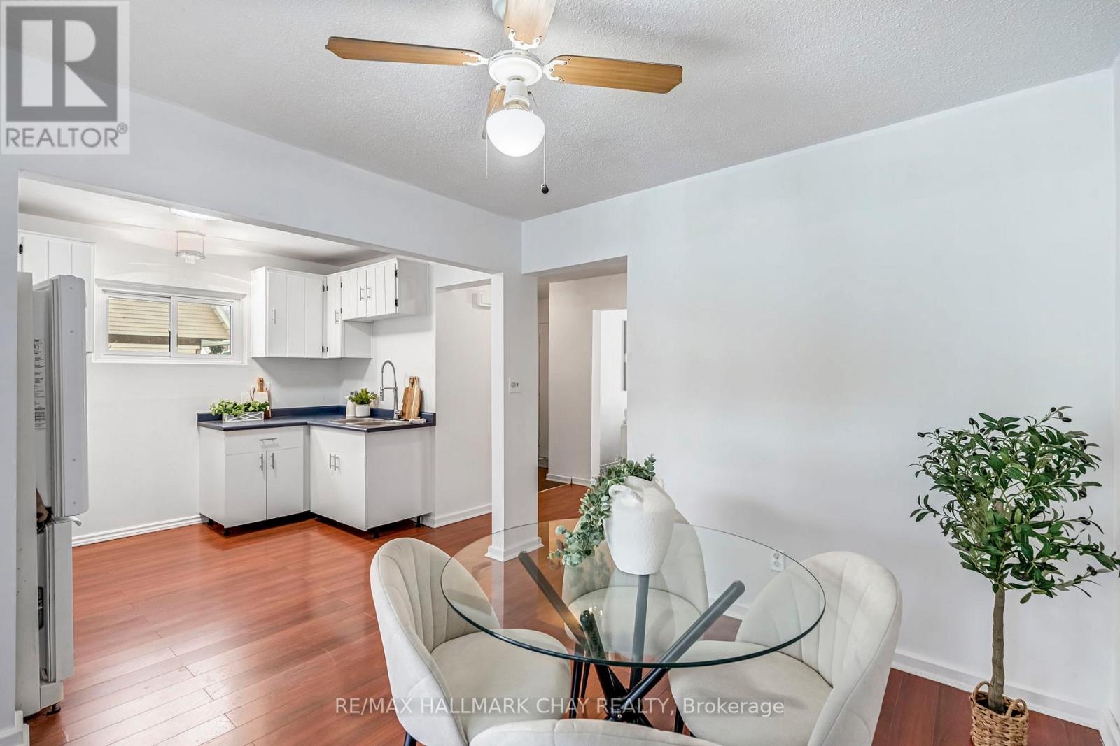 28 Wilde Place, Barrie, Ontario  L4N 4W7 - Photo 9 - S12708740