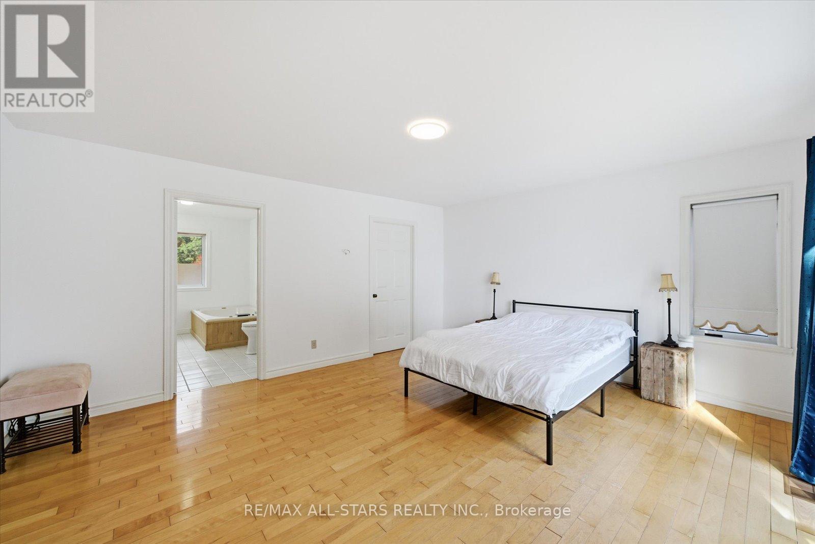 Upper Level - 2999 Lakeside Drive, Severn (Washago), Ontario  L3V 6H3 - Photo 20 - S12708816