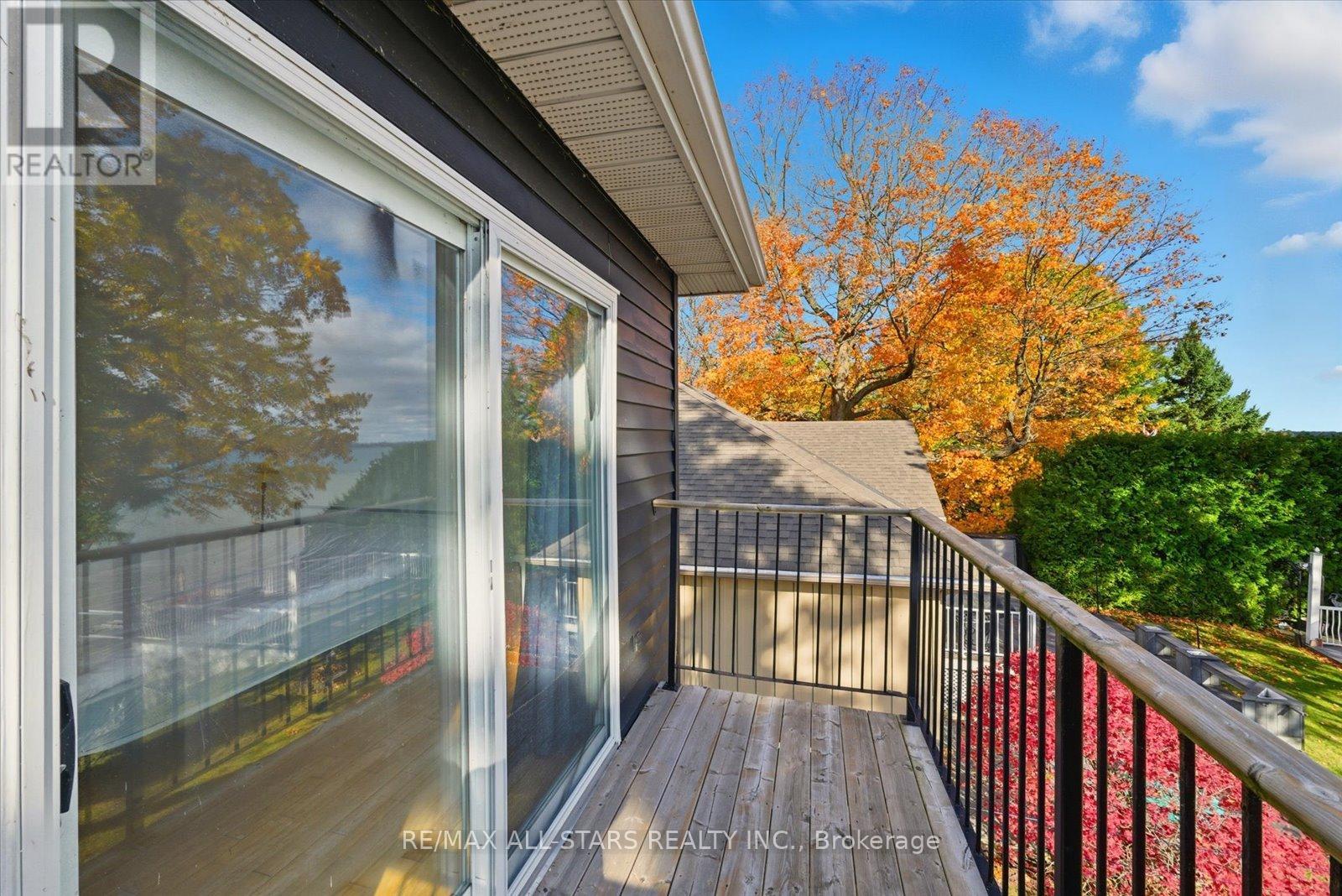 Upper Level - 2999 Lakeside Drive, Severn (Washago), Ontario  L3V 6H3 - Photo 29 - S12708816