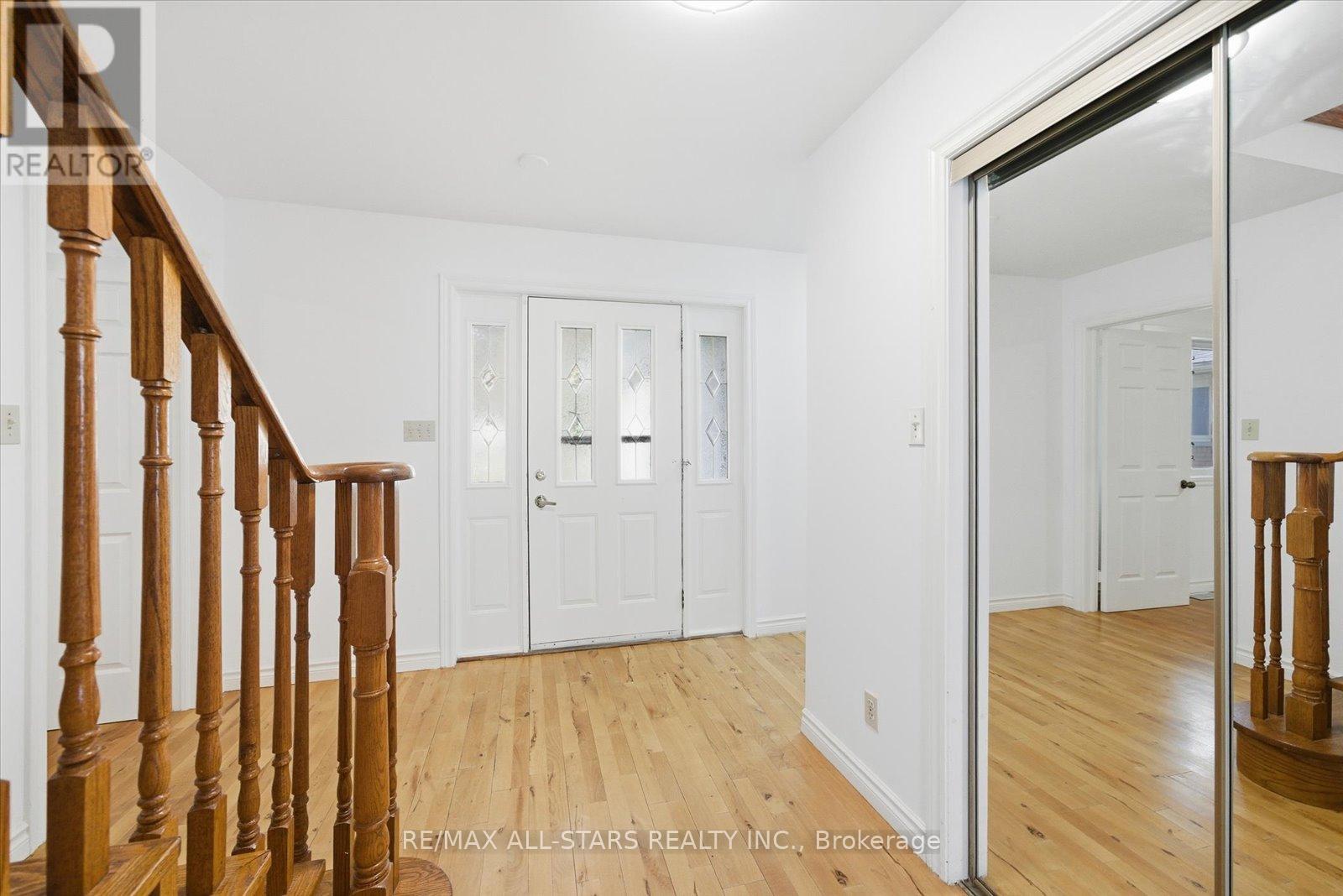 Upper Level - 2999 Lakeside Drive, Severn (Washago), Ontario  L3V 6H3 - Photo 5 - S12708816