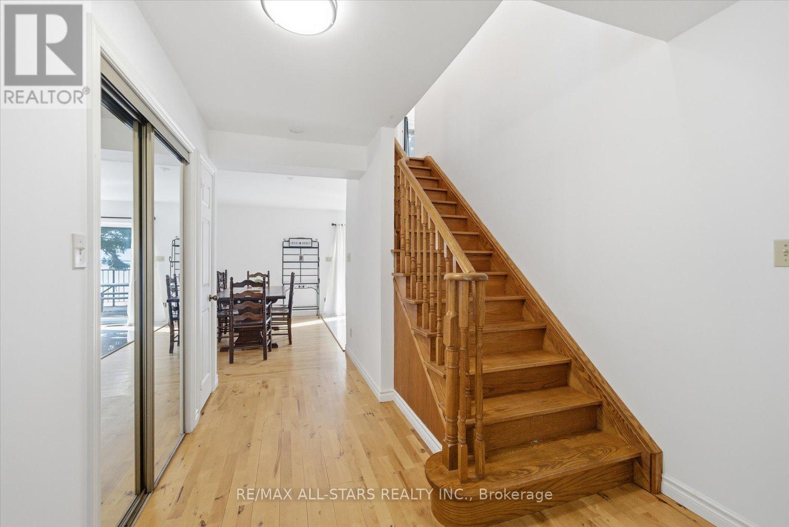 Upper Level - 2999 Lakeside Drive, Severn (Washago), Ontario  L3V 6H3 - Photo 6 - S12708816