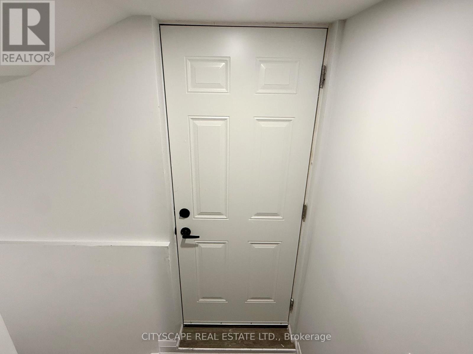 Basement - 5582 Meadowcrest Avenue, Mississauga, Ontario  L5M 0V1 - Photo 3 - W12708658