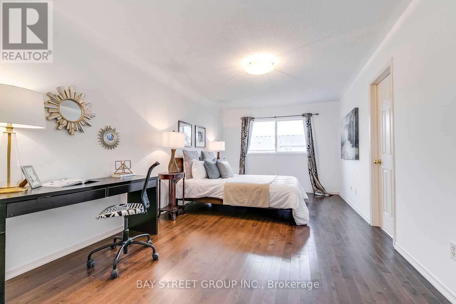 5166 Des Jardines Drive, Burlington, Ontario  L7L 6P7 - Photo 14 - W12708764