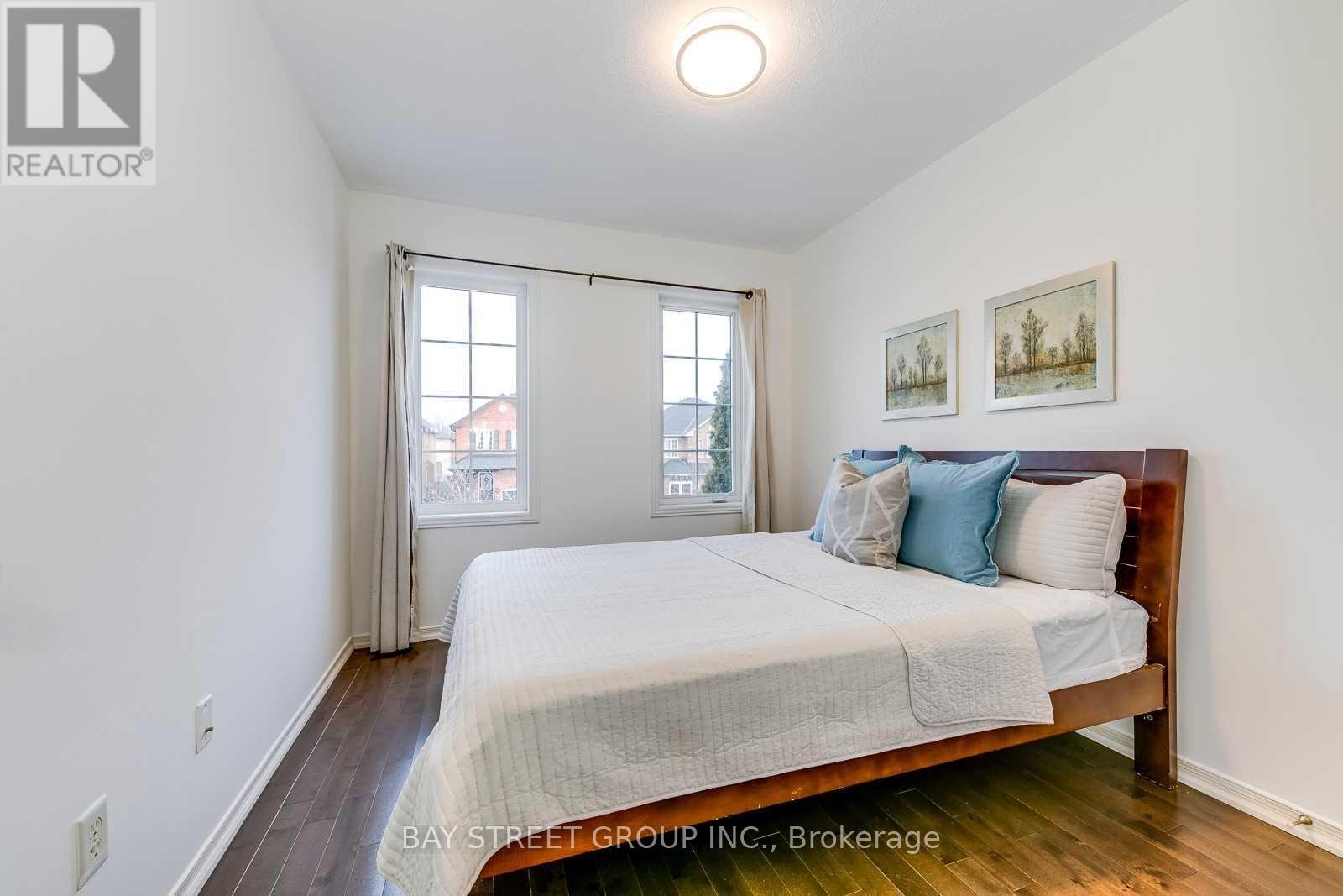 5166 Des Jardines Drive, Burlington, Ontario  L7L 6P7 - Photo 18 - W12708764